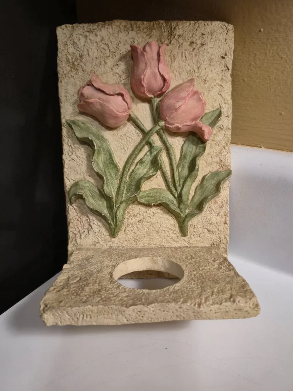 VINTAGE HEN-FEATHERS 3D RESIN/CERAMIC TULIP WALL PLAQUE (SET OF 2) 8.5